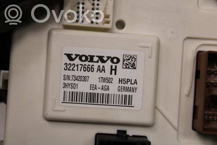 Volvo S90, V90 Módulo de fusible 