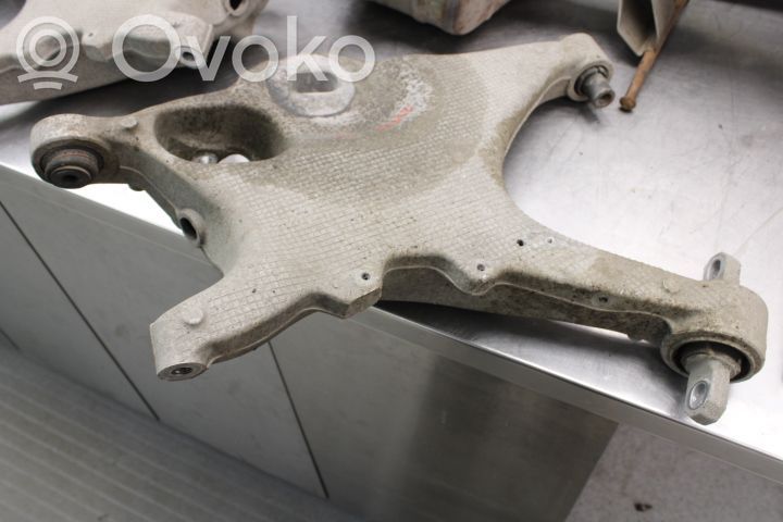 Volvo V60 Рычаг 