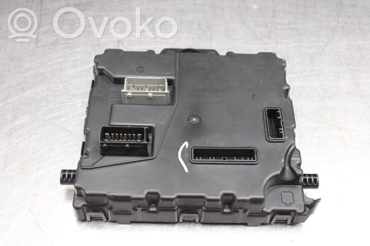 Renault Master III Fuse module 