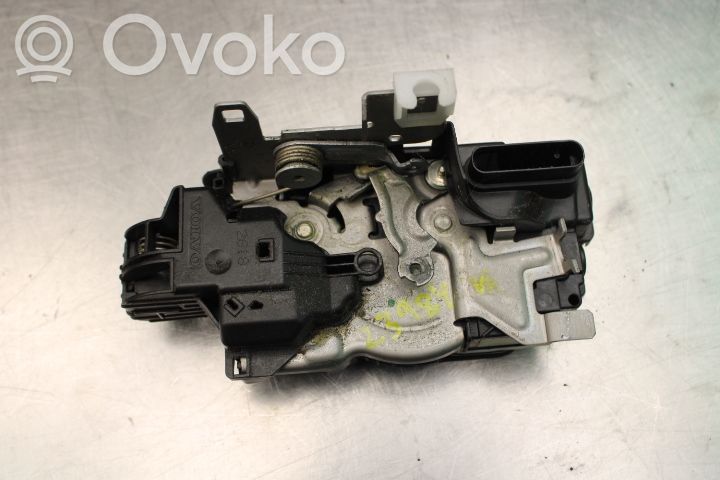 Volvo S90, V90 Serratura portiera anteriore 