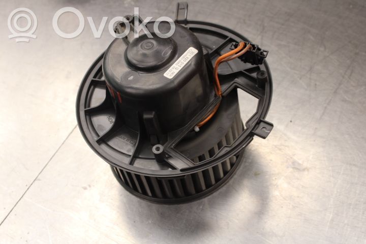 Volkswagen PASSAT B7 Ventola riscaldamento/ventilatore abitacolo 