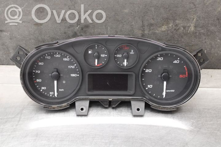 Iveco Daily 6th gen Licznik / Prędkościomierz 