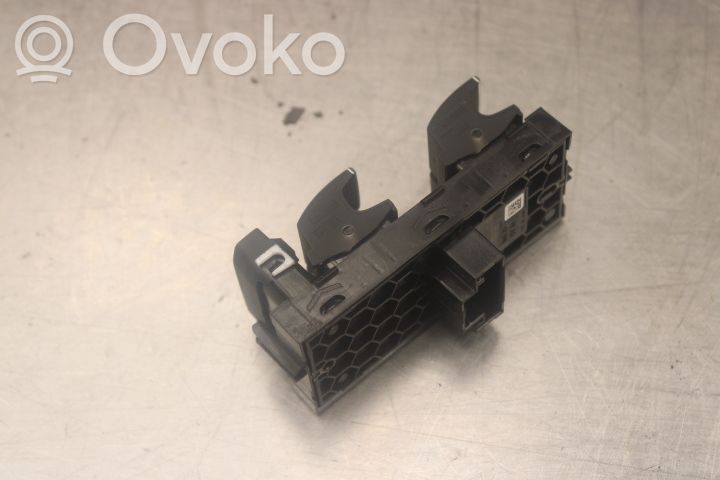 Volkswagen Golf VIII Przycisk regulacji lusterek bocznych 