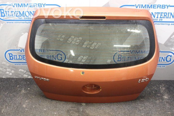 Tylna klapa bagażnika   737004P560