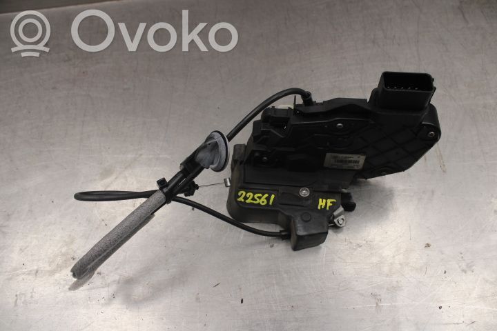 Volvo V70 Front door lock 