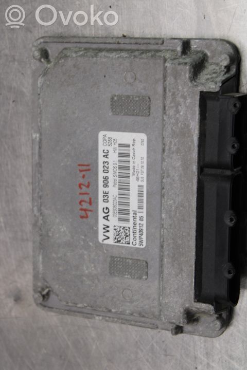 Unidad de control/módulo de la inyección   03E906023AC