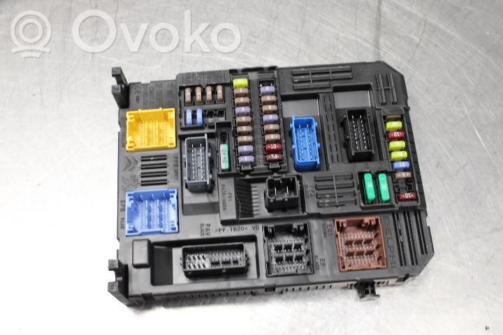 Fuse module   983288108000