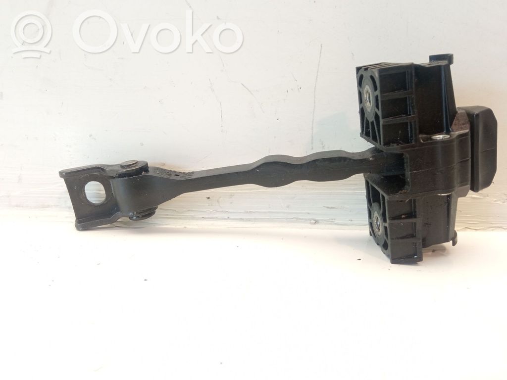 Audi A1 Front door lock 