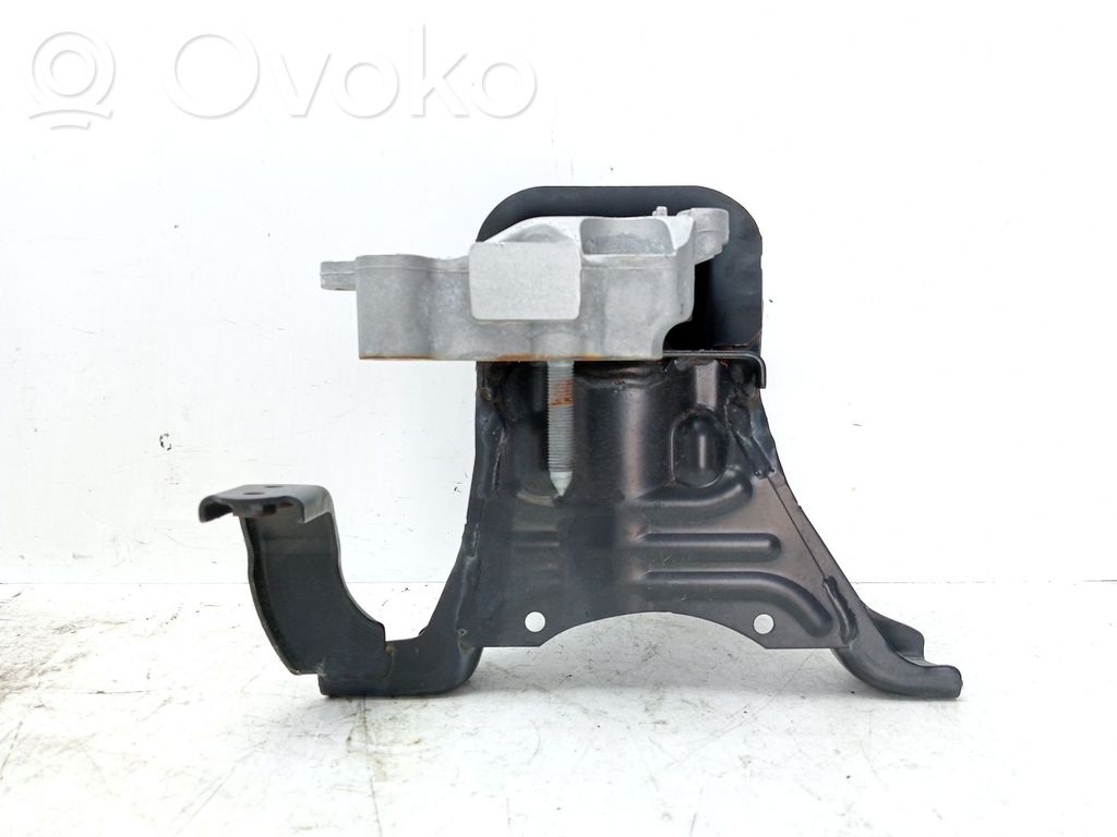 Toyota C-HR I Engine mount bracket 