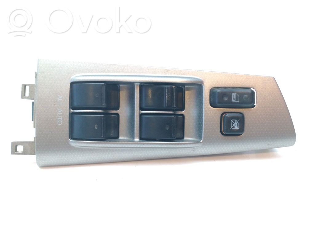 Toyota Corolla Verso E121 Electric window control switch 
