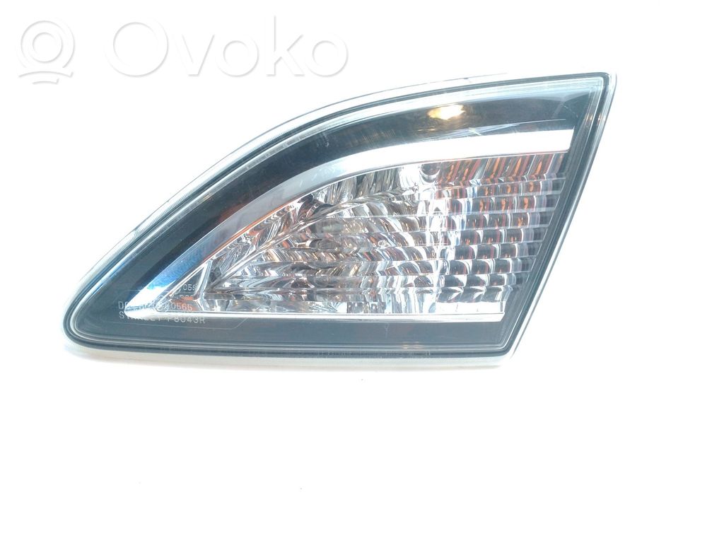 Mazda 3 II Takaluukun takavalot 