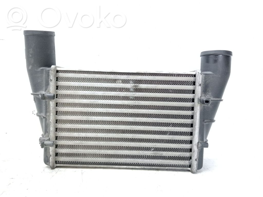 Audi A4 S4 B5 8D Interkūlerio radiatorius 