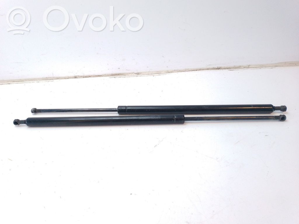 BMW 3 E46 Tailgate/trunk strut/damper 