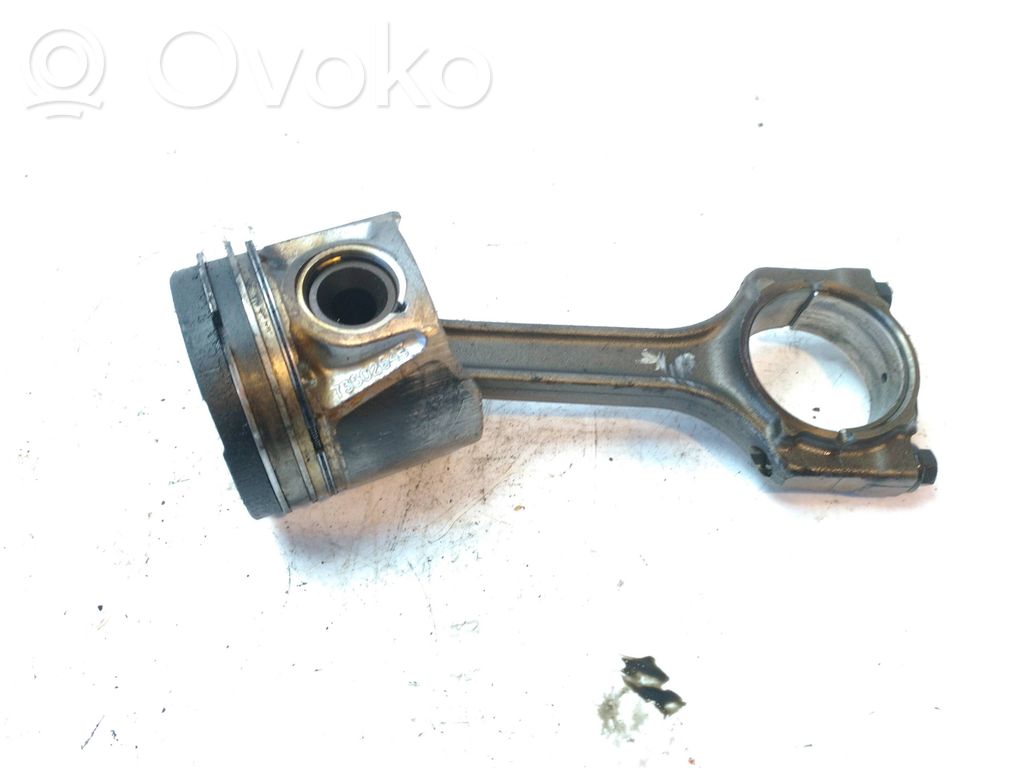 Opel Corsa C Mäntä 