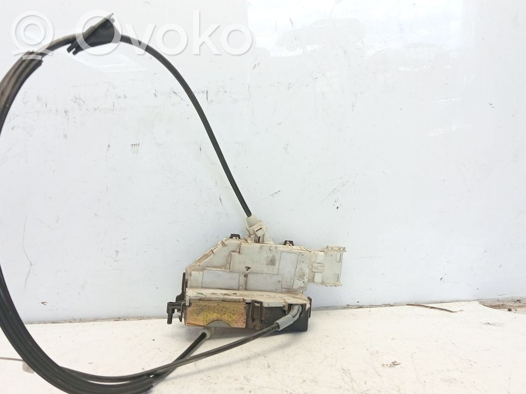 Citroen C4 I Priekšpusē slēdzene 