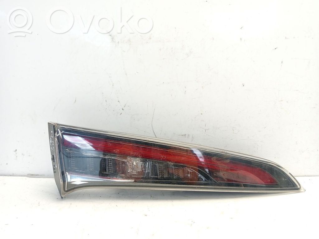 Toyota Corolla E160 E170 Etuajovalon polttimo 