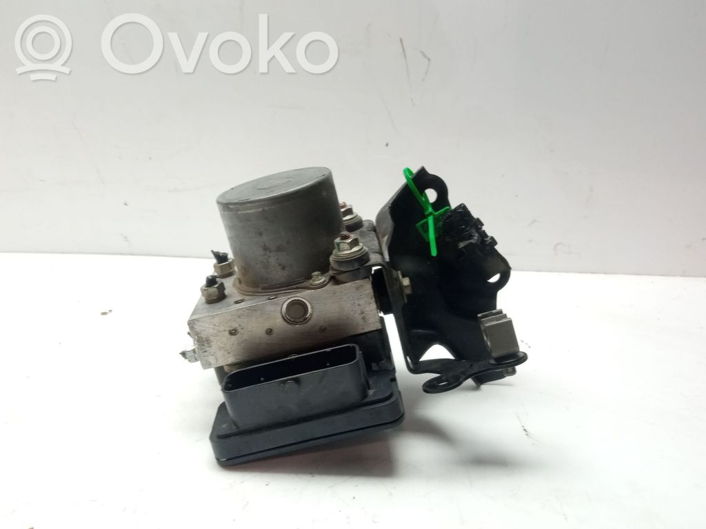 Toyota Corolla Verso E121 Bomba de ABS 