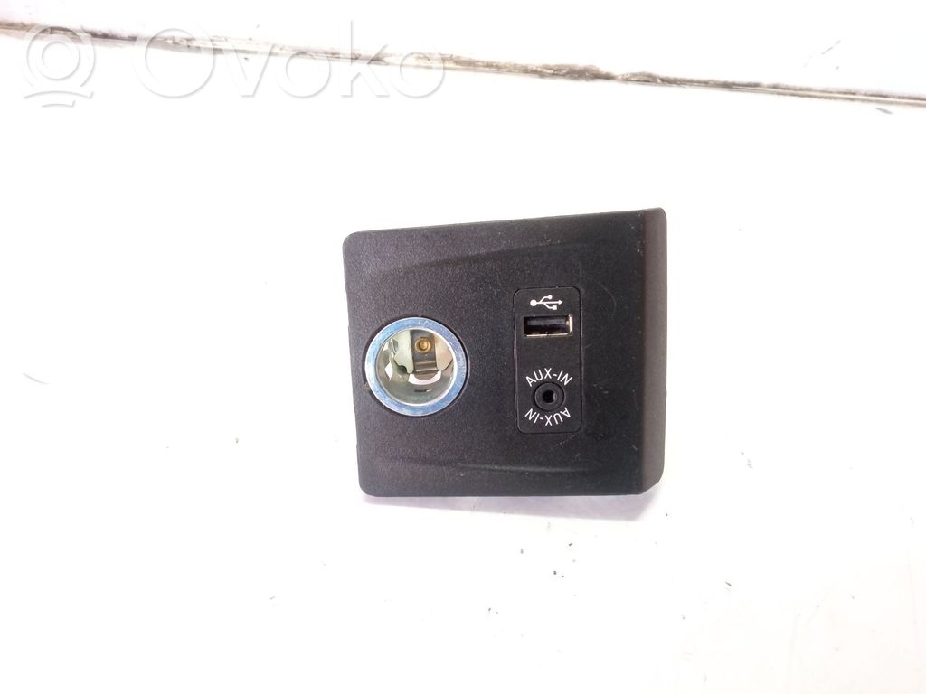 BMW 2 F22 F23 Moldura inferior 