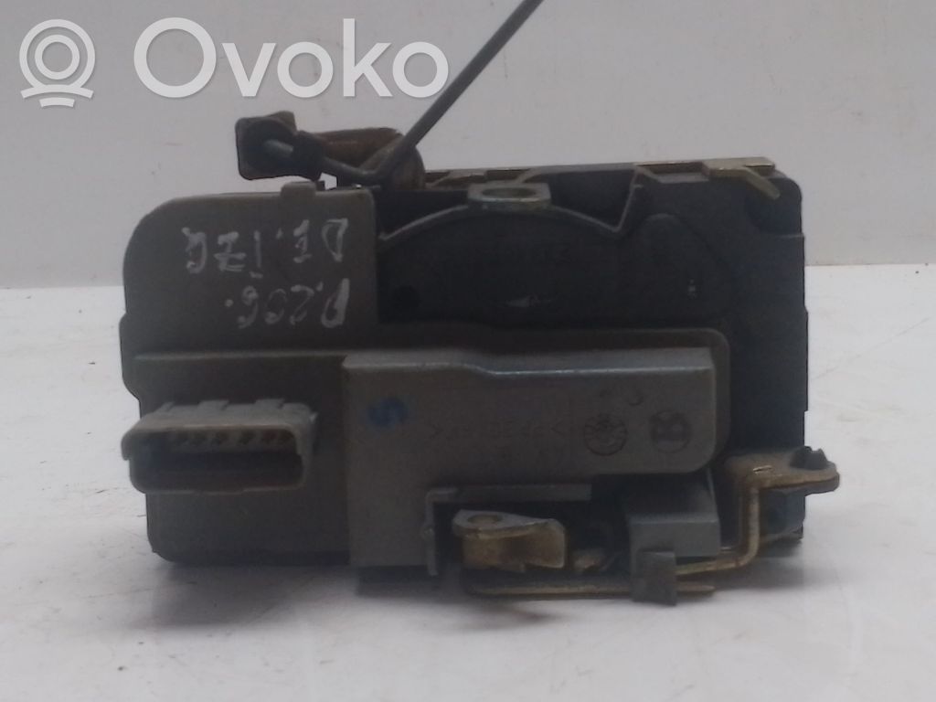 Peugeot 206 Zamek drzwi przednich 