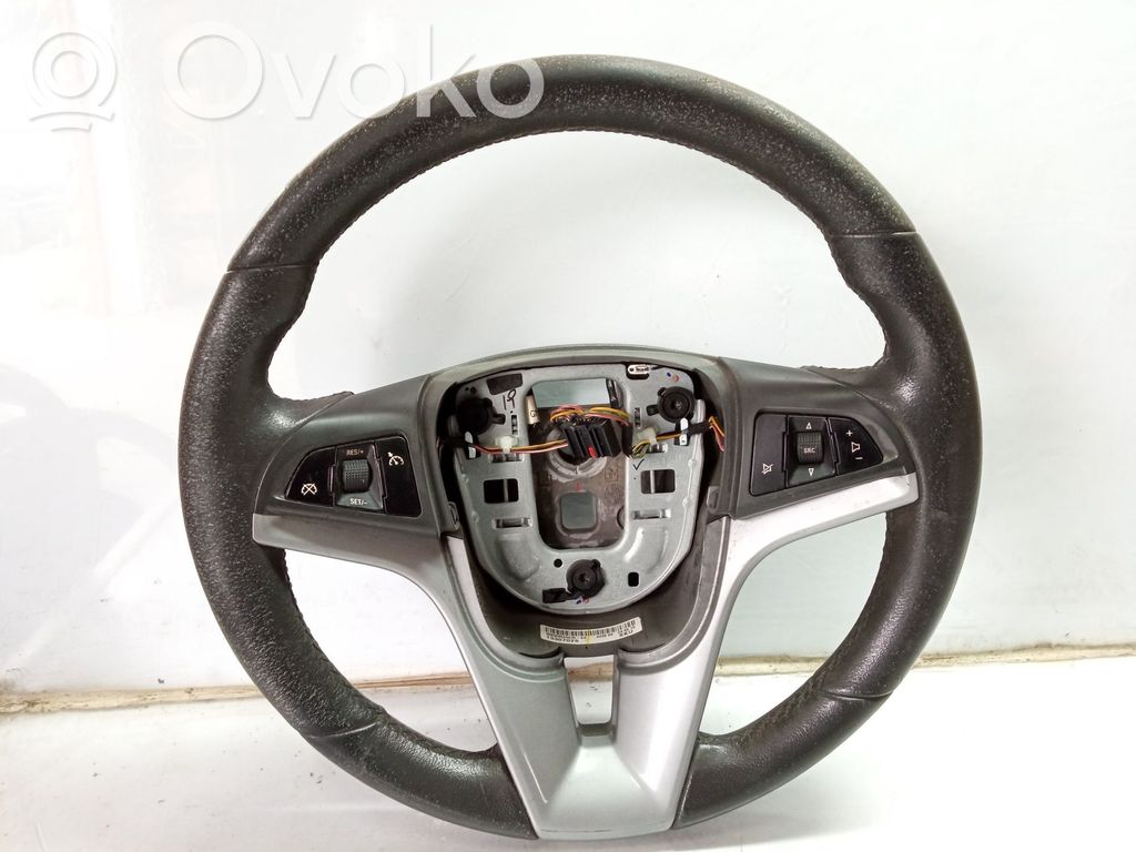 Chevrolet Cruze Ohjauspyörä 