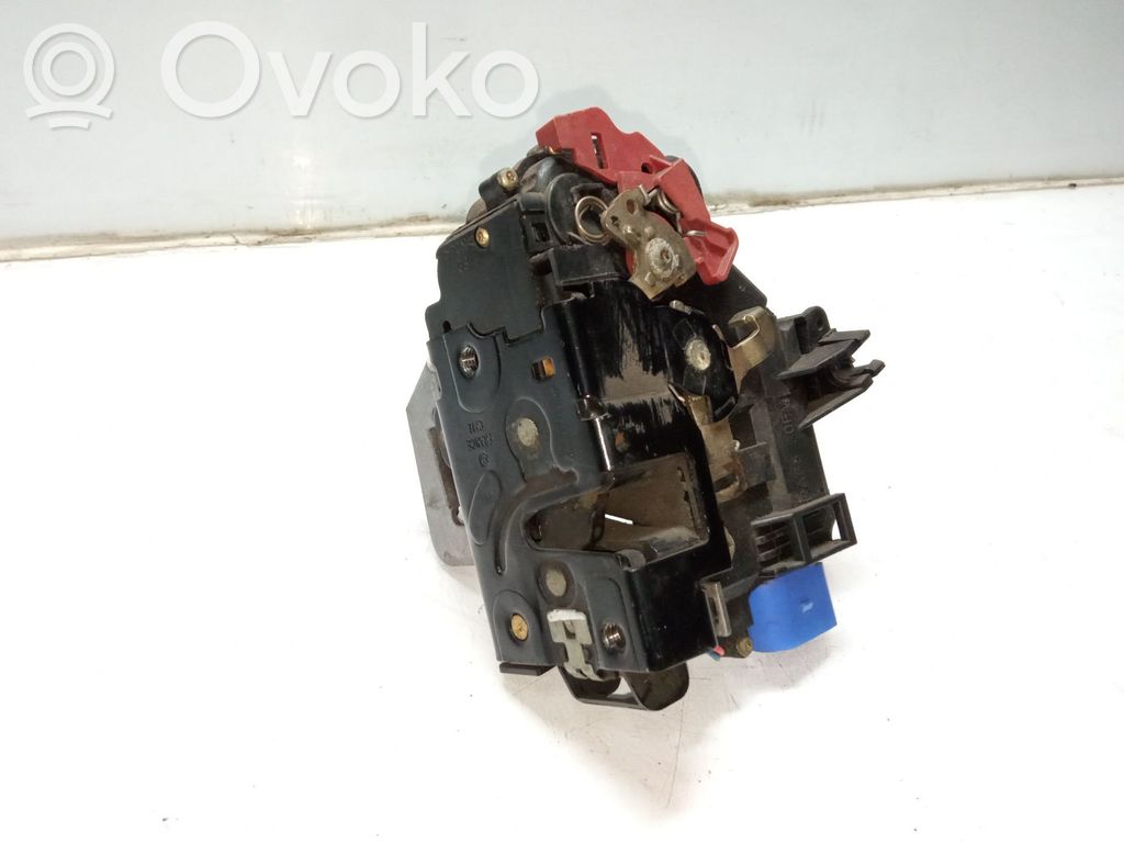 Etuoven lukko   4E1837015