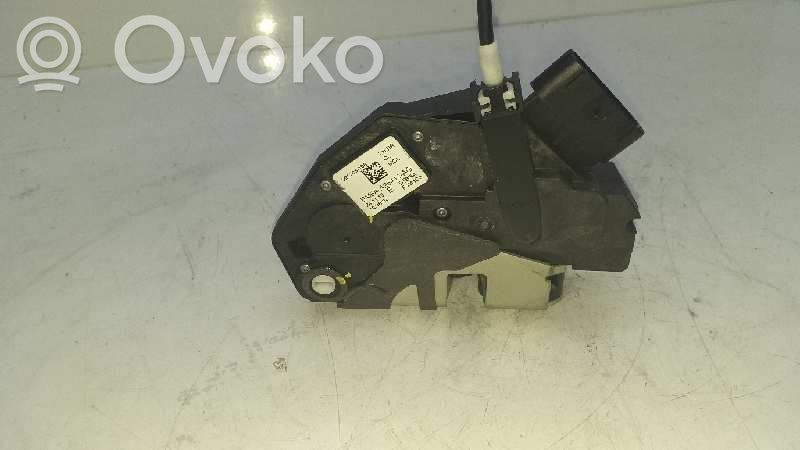 Ford Focus Aizmugurē slēdzene 
