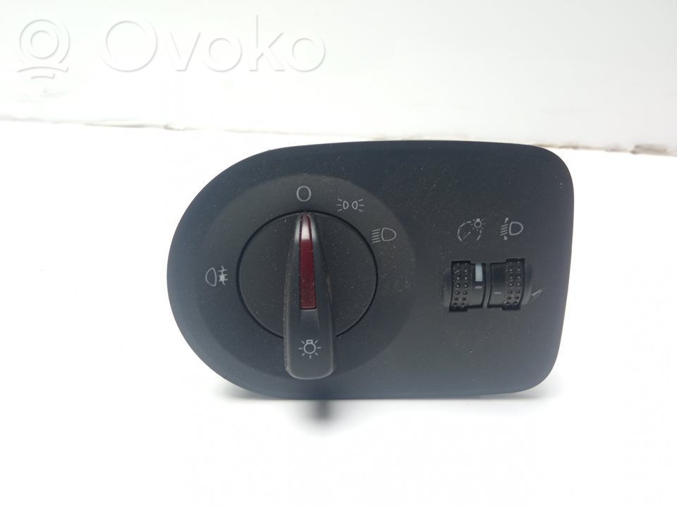 Przycisk / Pokrętło regulacji oświetlenia deski rozdzielczej   6J1941531H,CGB14144