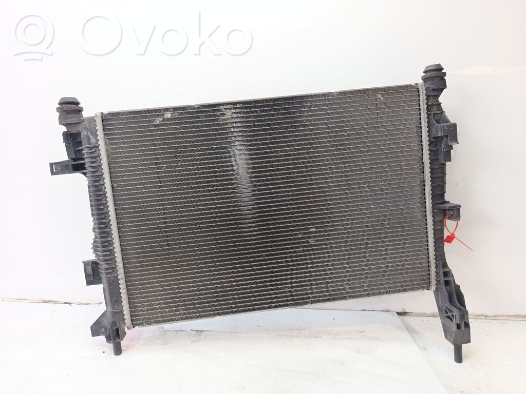 Ford Focus Dzesēšanas šķidruma radiators 