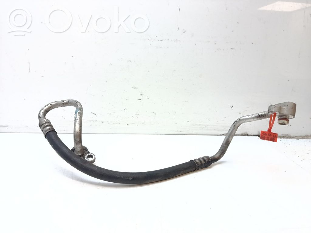 Ford Focus Ilmastointilaitteen putki (A/C) 