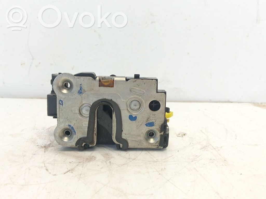 Dacia Duster II Rear door lock 