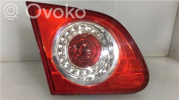 Volkswagen Passat Alltrack Takaluukun takavalot 