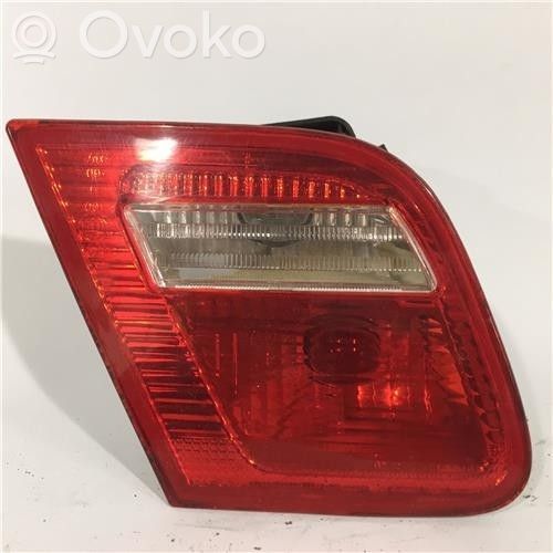 BMW 3 E46 Aizmugurējais lukturis pārsegā 