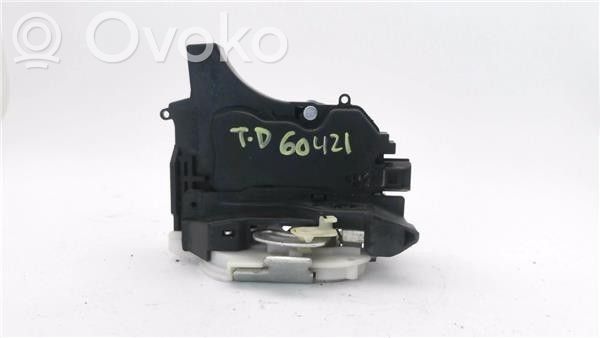 Mitsubishi Outlander Moteur de verrouillage porte avant