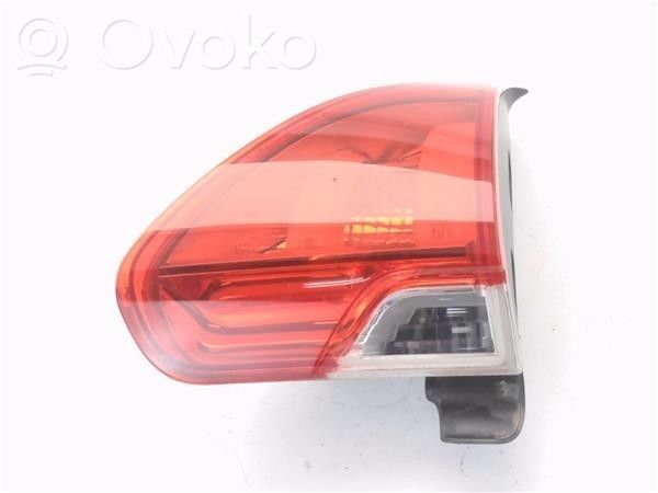 Peugeot 2008 I Lampy tylnej klapy bagażnika 