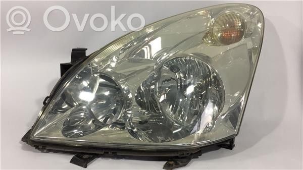 Toyota Corolla Verso AR10 Far 