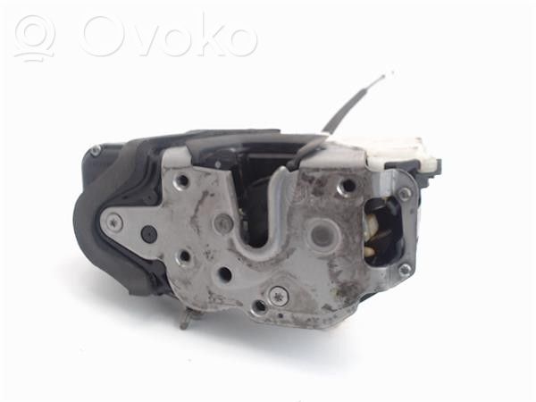 Opel Astra J Zamek drzwi przednich 