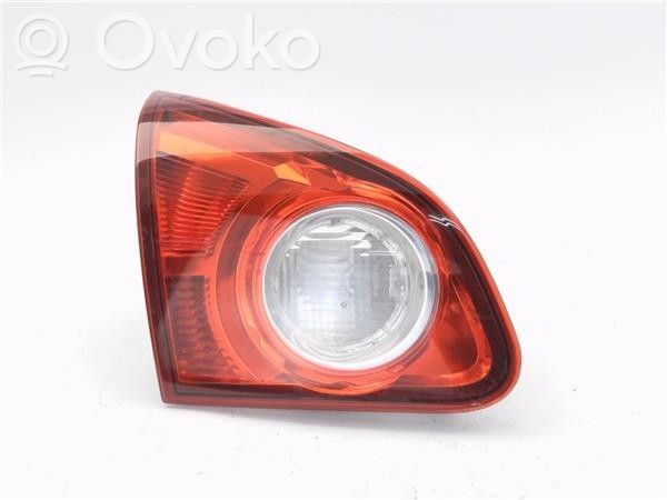 Nissan Qashqai+2 Lampy tylnej klapy bagażnika