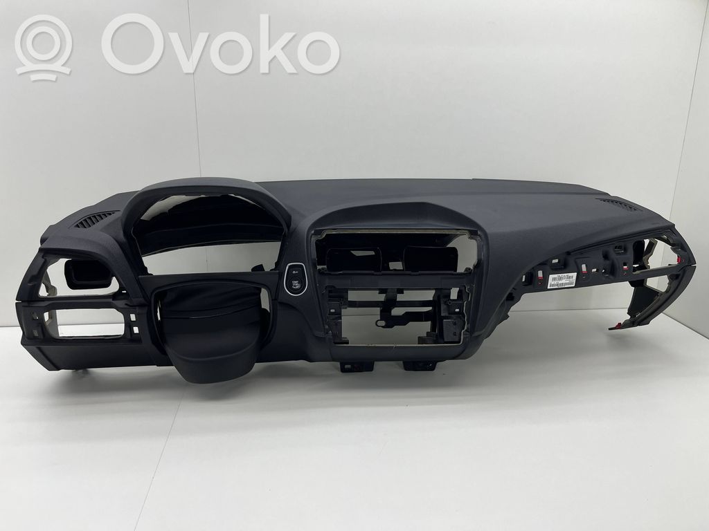BMW 1 F20 F21 Deska rozdzielcza 
