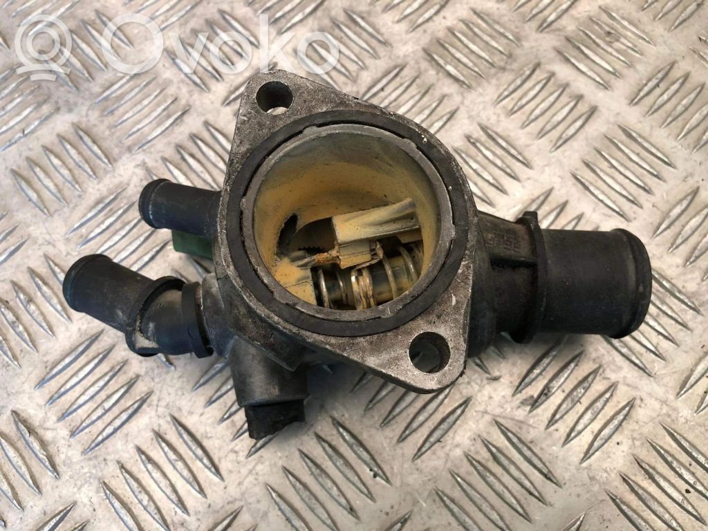 Alfa Romeo 147 Carcasa del termostato 