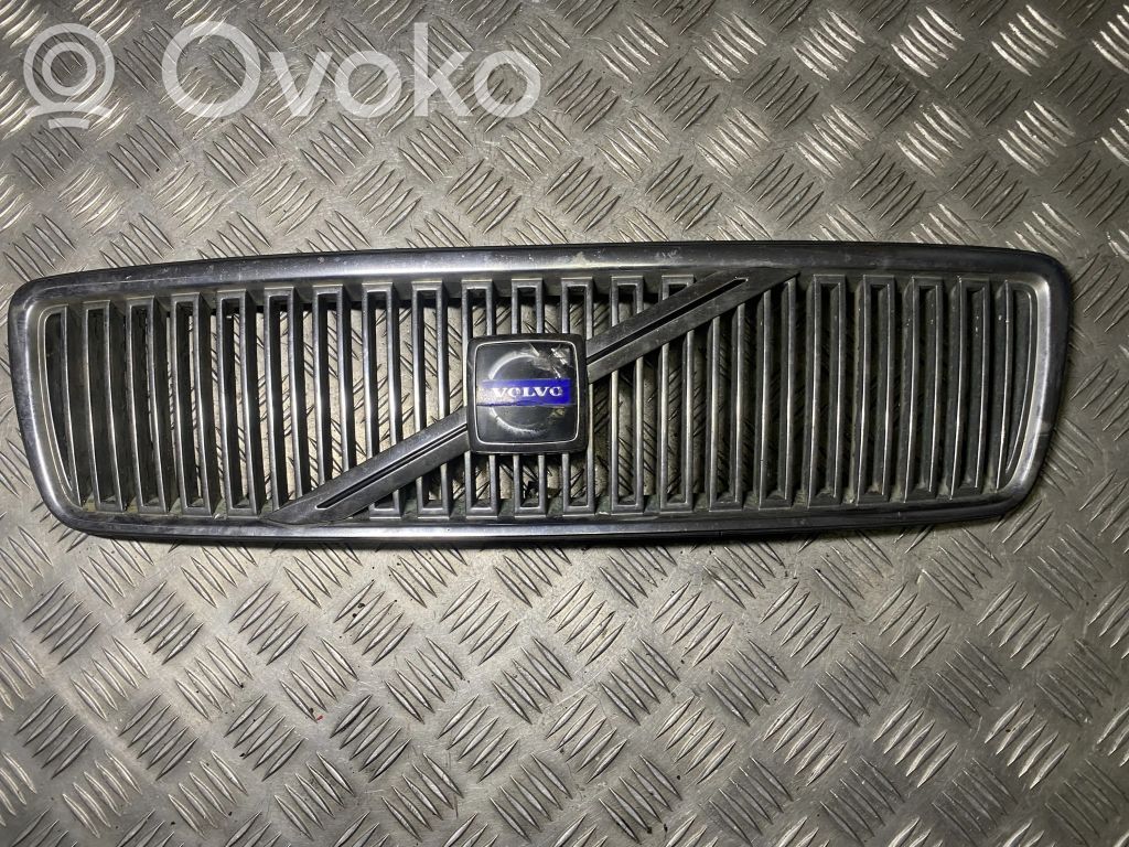 Volvo V70 Etusäleikkö 