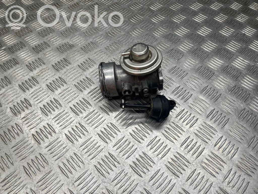 Válvula EGR   038129637L,038129637A,1119320,1212966,1461304,1M219D475AA,6M219D475AA,YM219D475AA