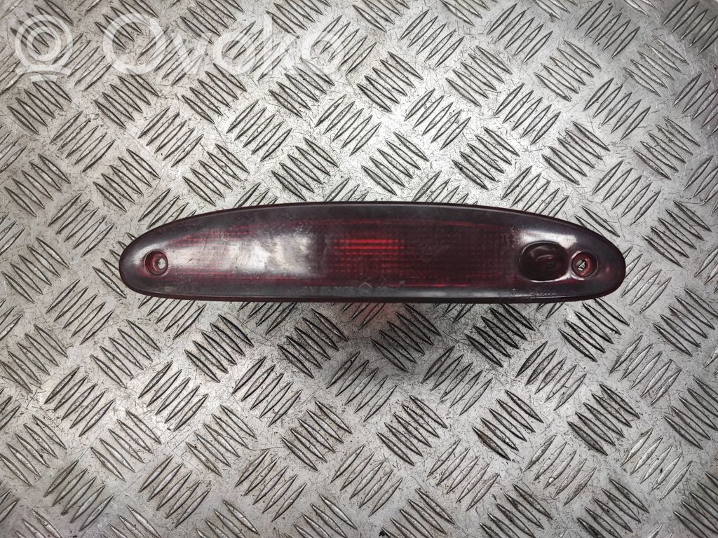 Chrysler Voyager Third/center stoplight 