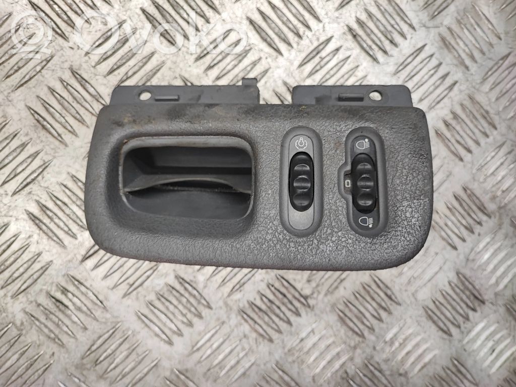 Renault Scenic I Headlight level height control switch 
