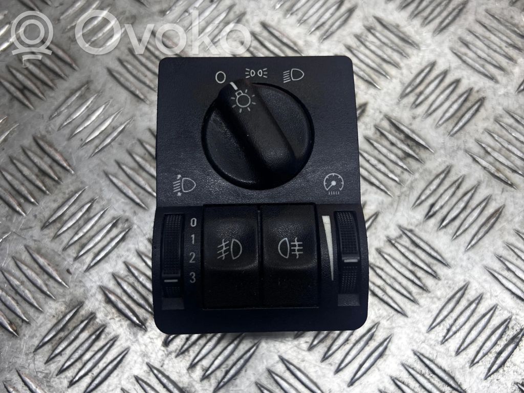 Opel Astra G Light switch 