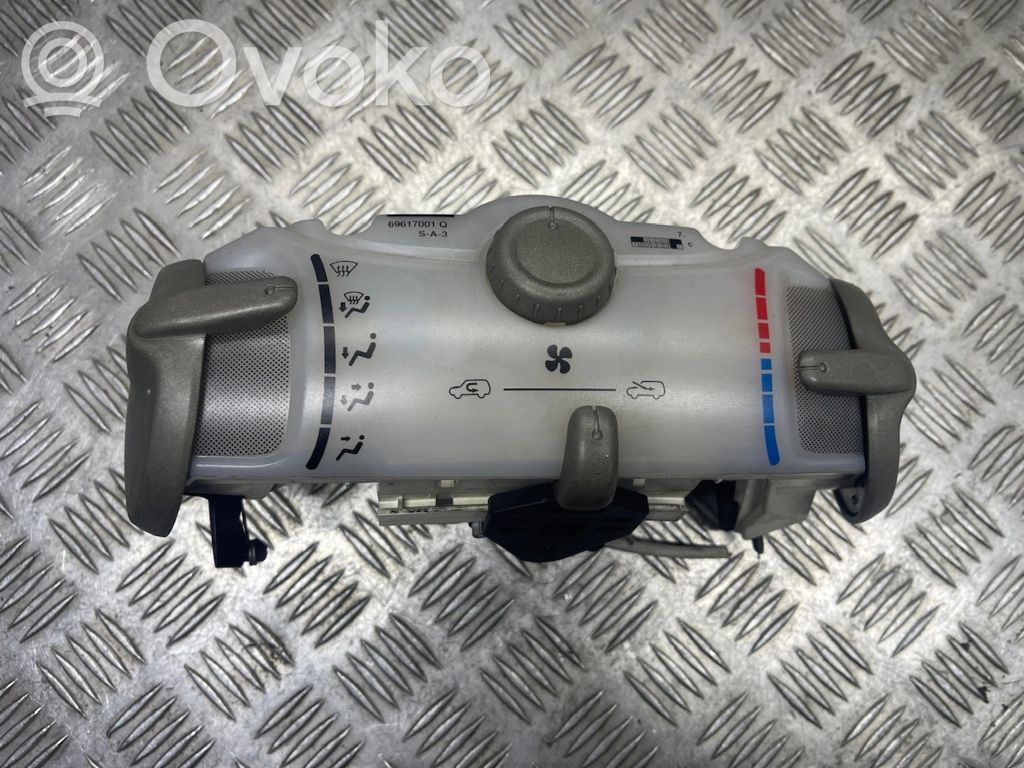 Toyota Aygo AB10 Climate control unit 