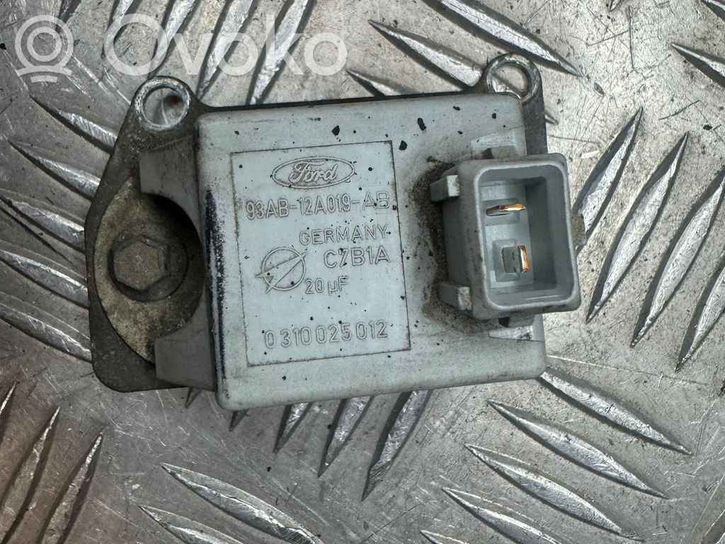 Ford Focus Ignition amplifier control unit 