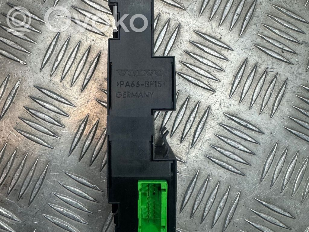Module confort   P8691998,03W384,36475911,80903S0