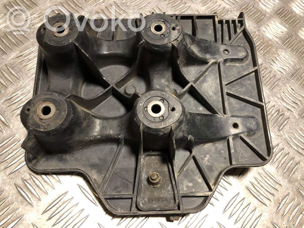 Volkswagen Golf IV Battery tray 