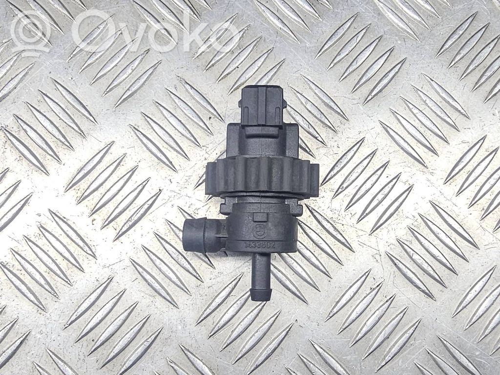 Vacuum valve   1433602,7096871
