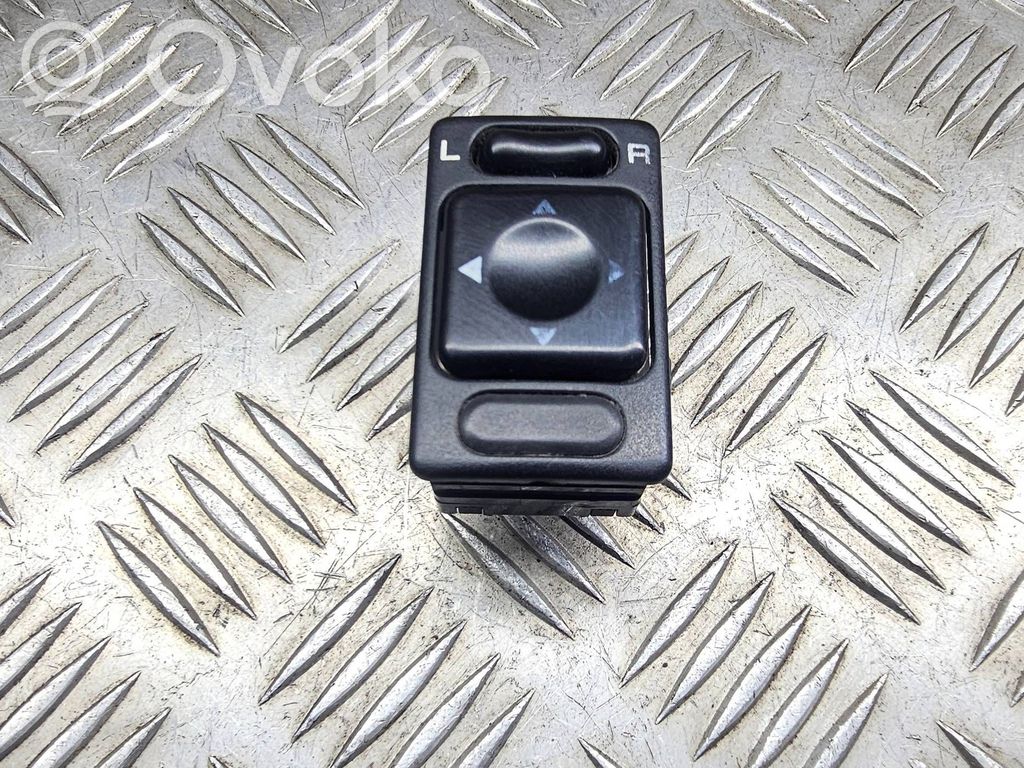 Subaru Forester SF Wing mirror switch 